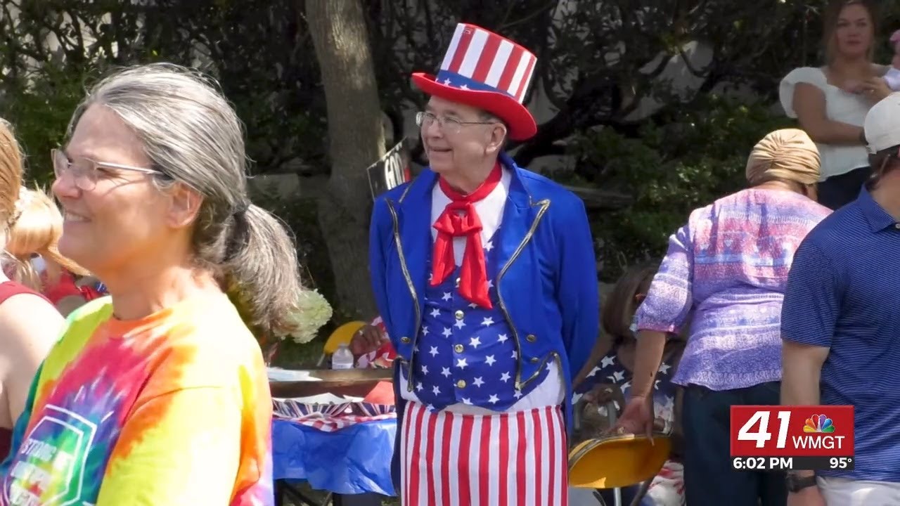 Historic Ingleside Neighborhood Association holds annual 4th of July parade
